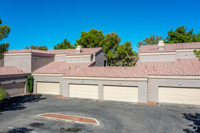 Building Photo - Spanish Palms