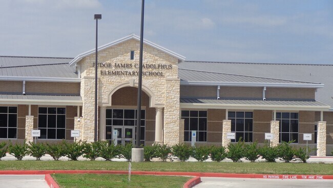 Building Photo - 21123 Amber Crossing Dr