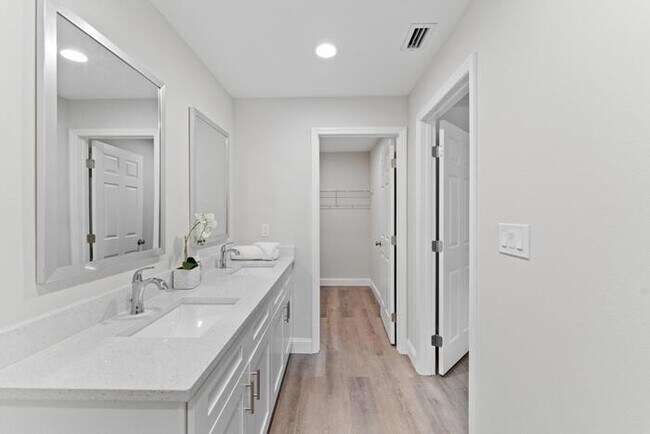 Building Photo - 2220 169th Pl