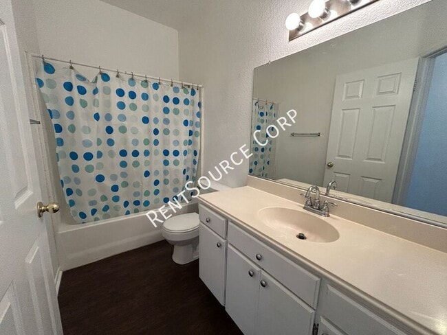Building Photo - 39914 Milan Dr