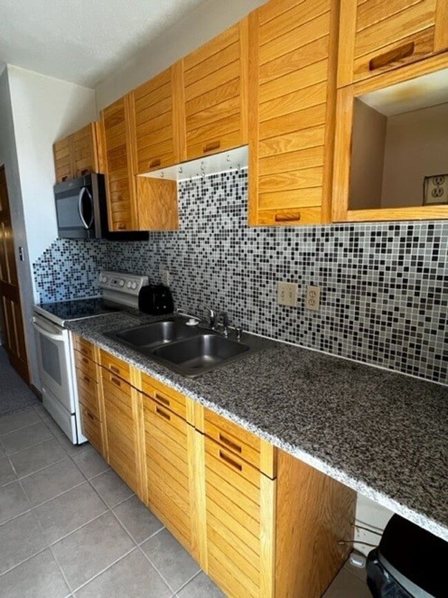 Building Photo - Long Term Rental- Timber Ridge Condos #504A