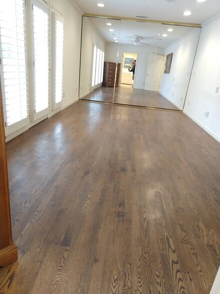 Building Photo - 299 Dallas Dr