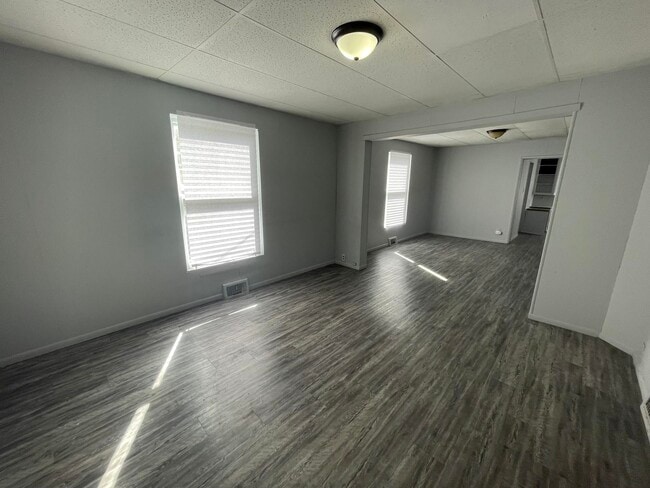 Building Photo - 614 Griffin-