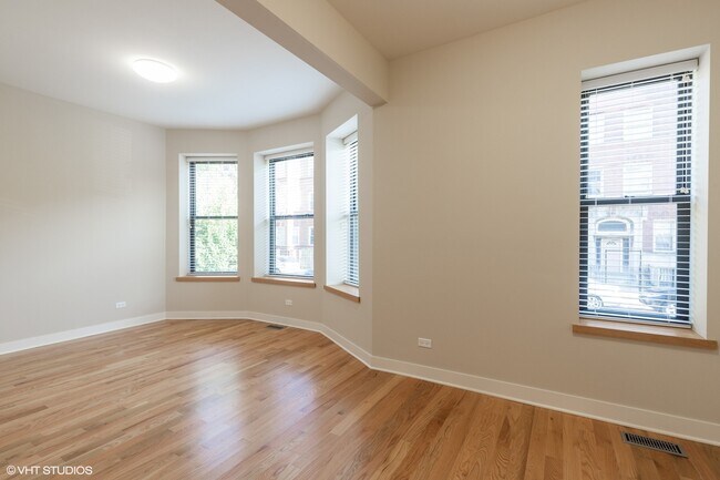 Building Photo - 120 E 57th St
