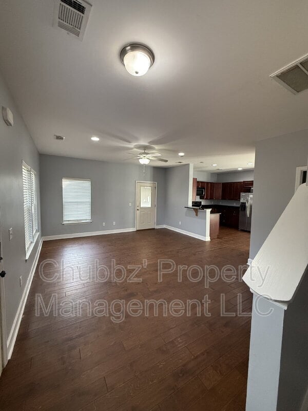 Building Photo - 4 Kaminsky Ln