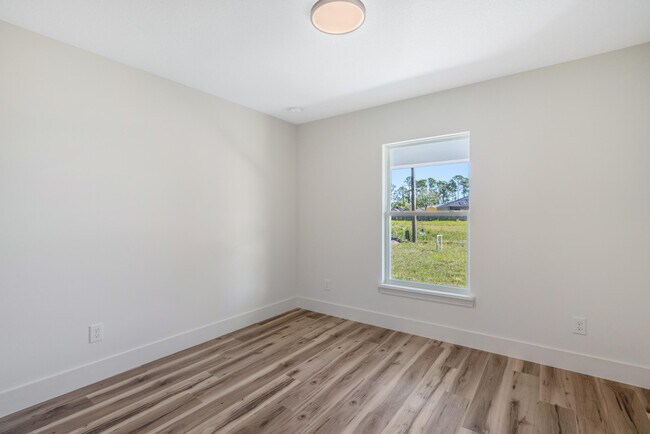 Building Photo - 2779 Quentin Ave SE