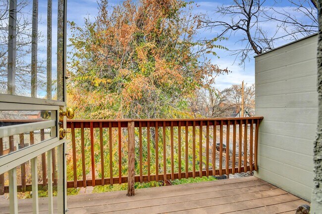 Building Photo - Architecturally Stunning Curtis Park Townhome With Historic Charm