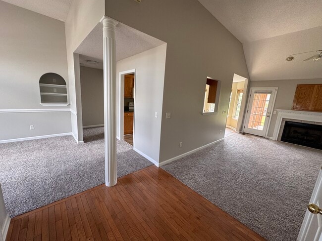 Building Photo - 5708 Sunburst Ct