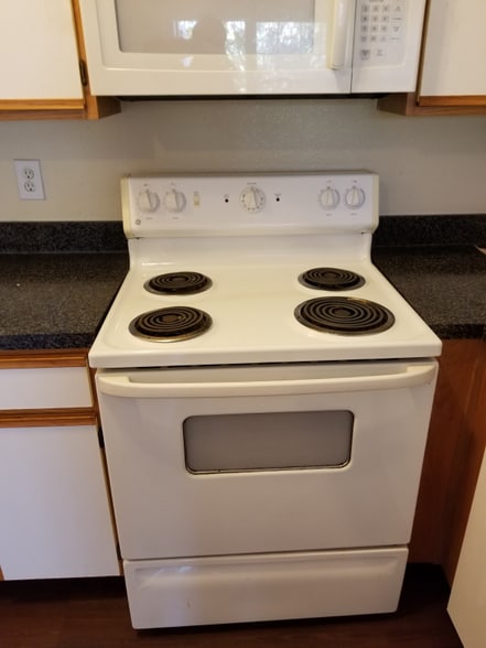 Building Photo - 2320 Gracy Farms Ln