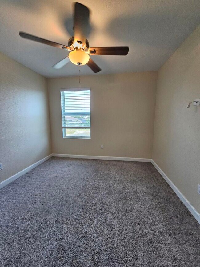 Building Photo - 6951 Harbours Edge Ave