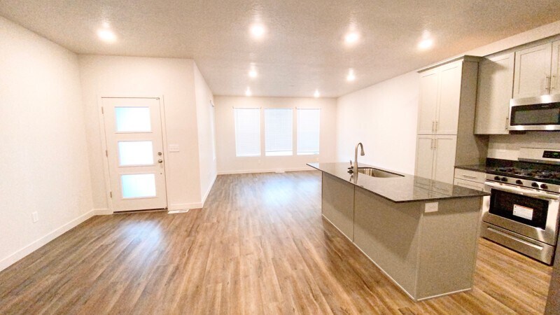 Building Photo - 7397 S Olivine River Ln