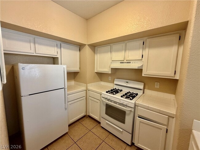 Building Photo - 2251 Wigwam Pkwy