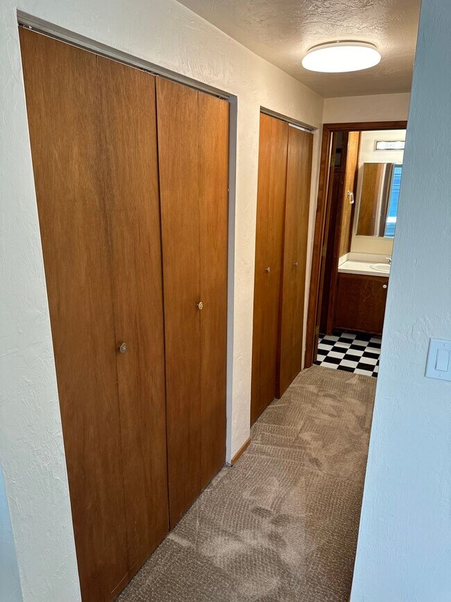 Building Photo - Terrific 3 Bedroom, 2 Bathroom in South Eugene