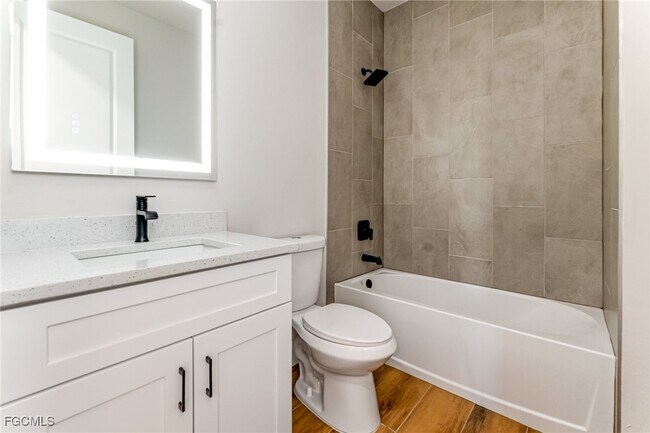 Building Photo - 4158 NW 38th Pl