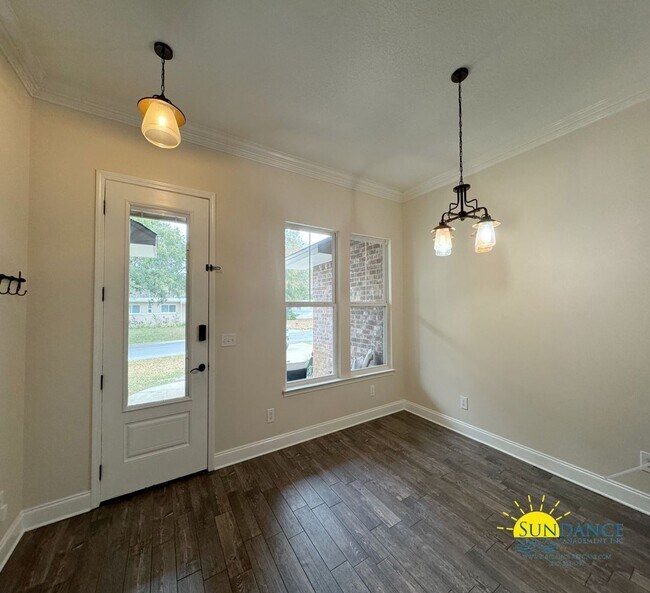 Building Photo - Prime Location: 4 Bedroom Home in Elliot Point Neighborhood, Fort Walton Beach!