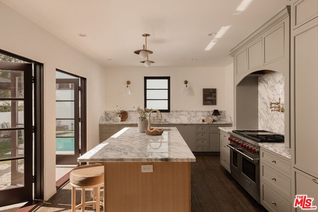 Building Photo - 1641 N Ogden Dr