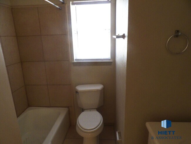 Building Photo - Great move in ready home close to Ft. Bliss