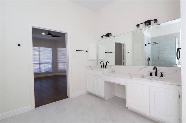 Building Photo - 5901 Louisville Dr