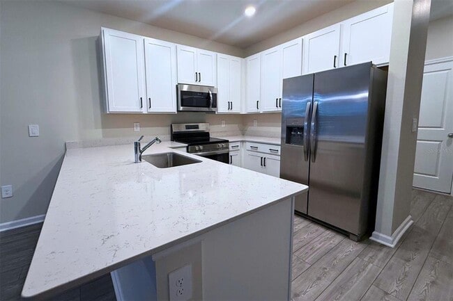 Building Photo - 4939 SW 81st Lp
