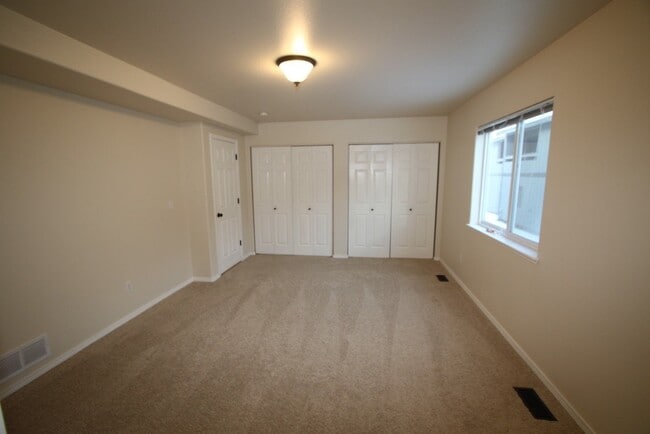 Building Photo - 3 Bedroom Condo in South Anchorage!