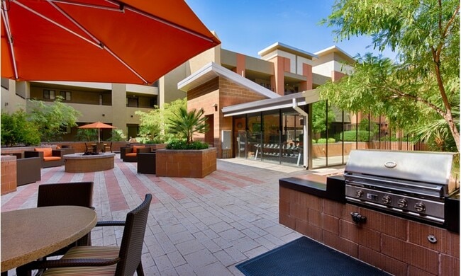 Building Photo - Ten Wine Lofts