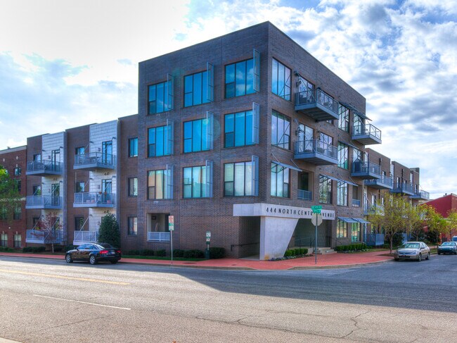 Building Photo - 444 N Central Ave