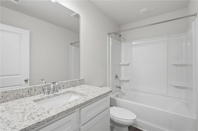 Building Photo - 2206 Chant St