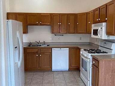 Building Photo - 2568 Trails End Ct