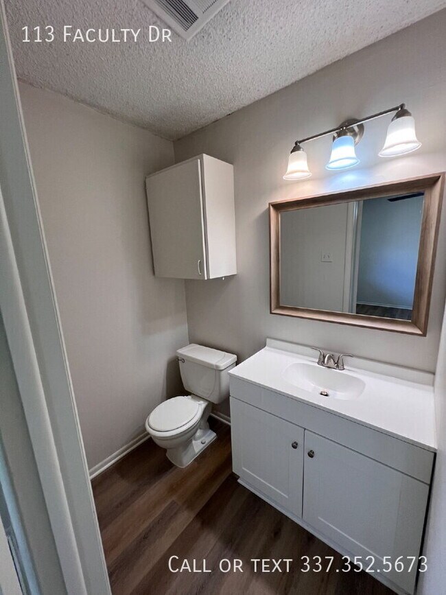 Building Photo - 113 Faculty Dr