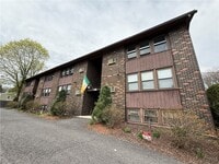 Building Photo - 120 Hasbrouck St