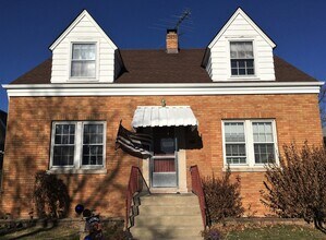 Building Photo - 6550 W Ebinger Dr