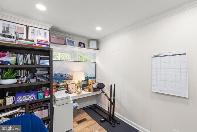 Building Photo - 31 W Southwerk St