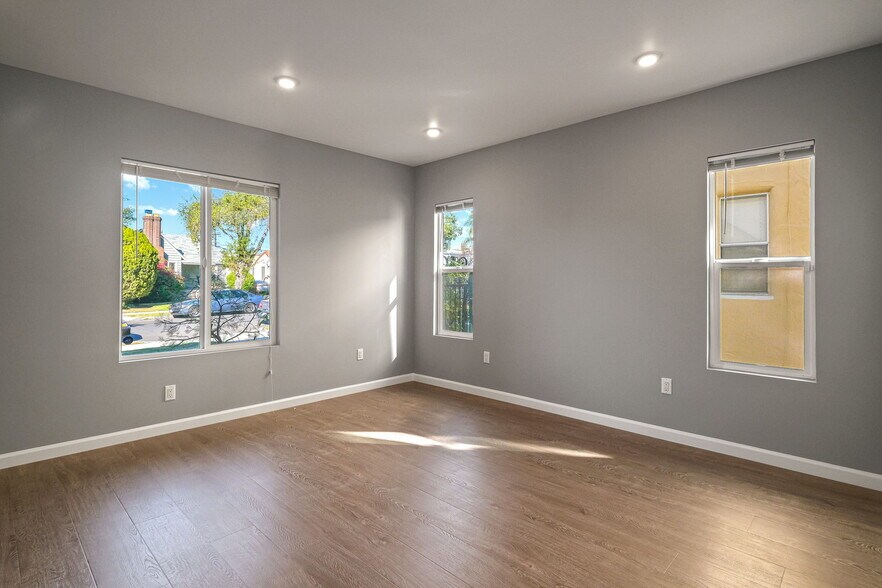 Building Photo - 1238 S Burnside Ave