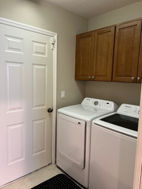 Building Photo - Spacious 3BR/2.5BA Townhome in Bella Terra...