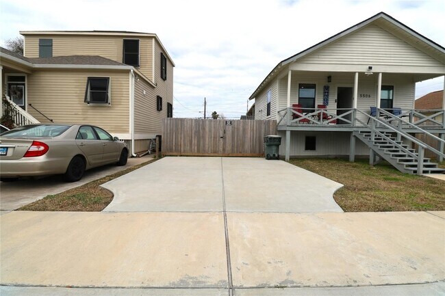 Building Photo - 5506 Avenue Q