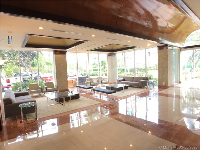 Building Photo - 16400 Collins Ave