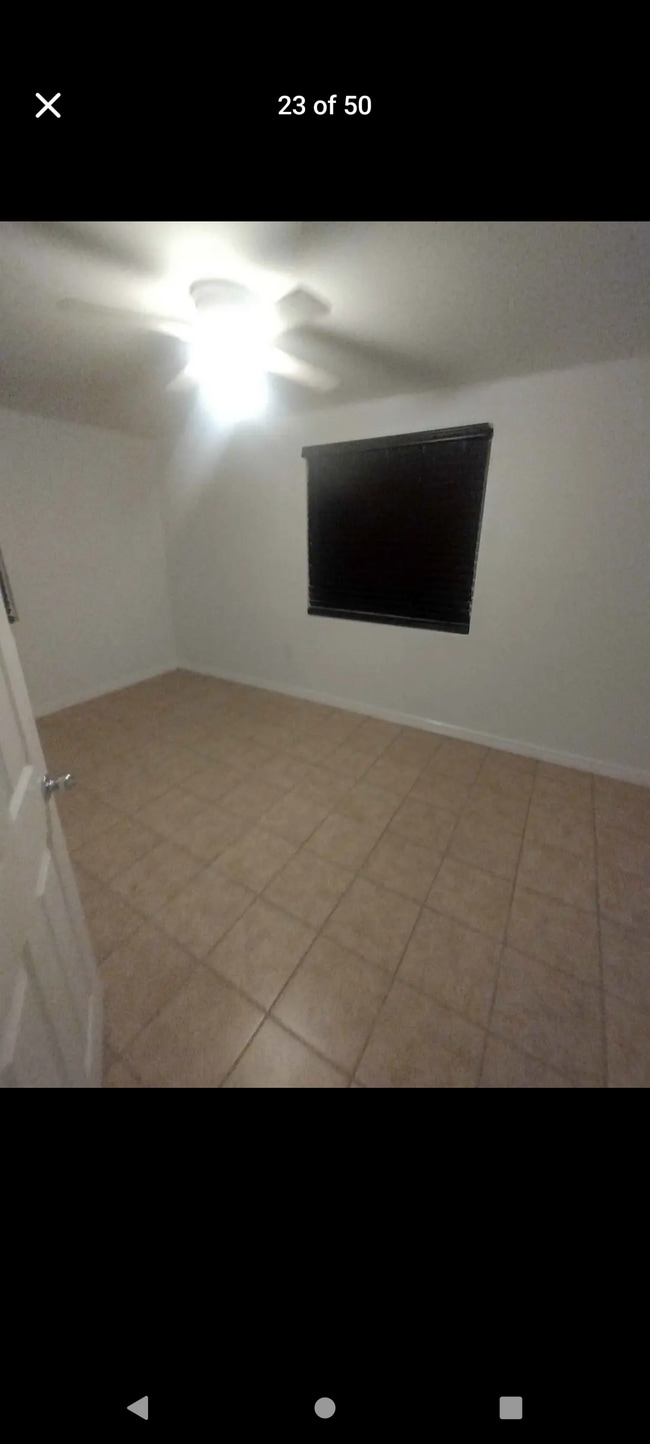 Building Photo - 635 N Nova Rd