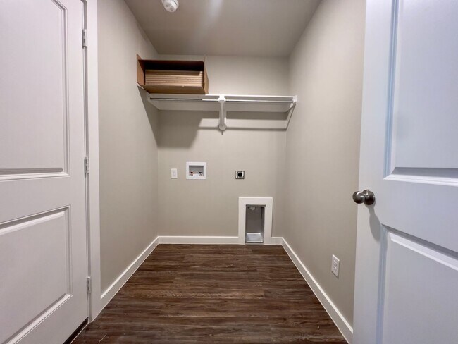 Building Photo - Pre-Leasing for August: Recently Constructed 3/2/2 in Frenship ISD with Turf Backyard
