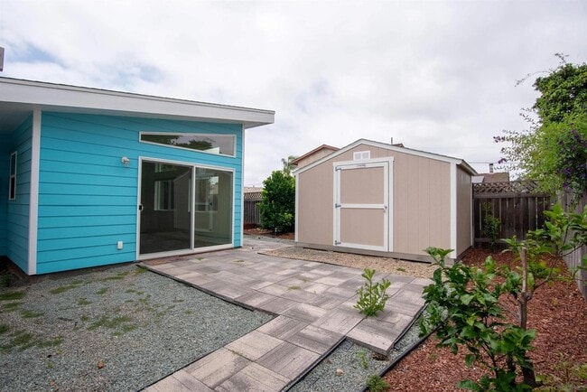 Building Photo - 4632 Finsen Ave