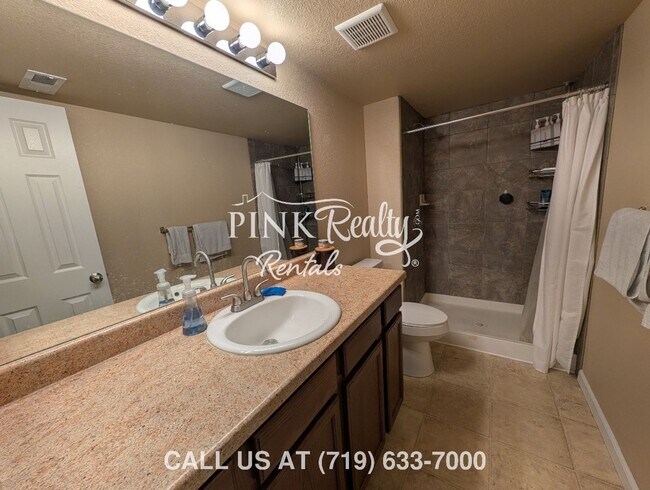 Building Photo - 8377 Freestar Way