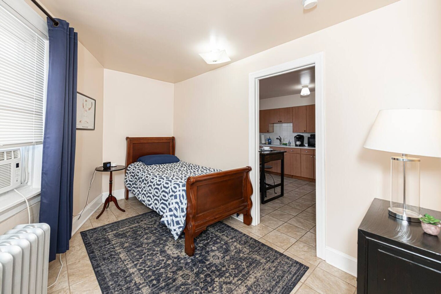 Building Photo - 658 Lancaster Ave