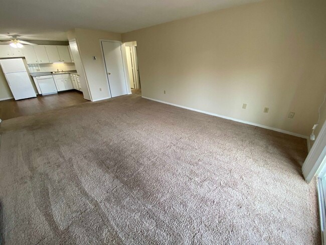 Building Photo - 95 Powers St