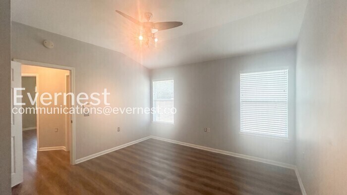 Building Photo - 1136 Emmitt Run