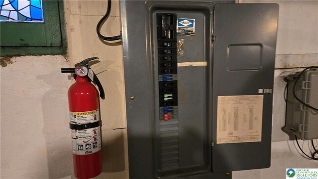 Building Photo - 926 E Tilghman St