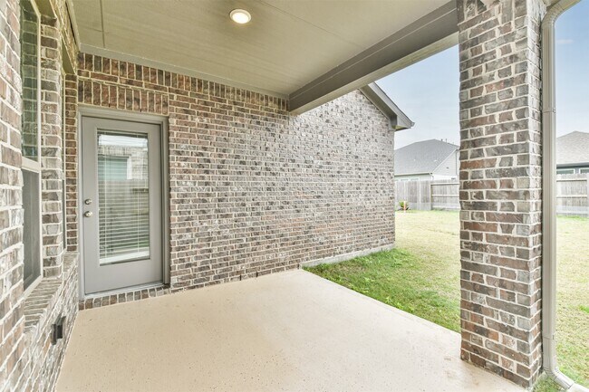 Building Photo - 9123 Eskesen Dr