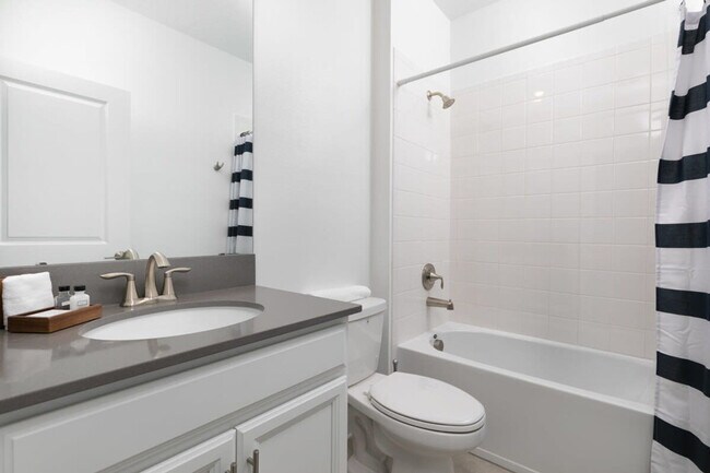 Building Photo - 4290 Paragraph Dr