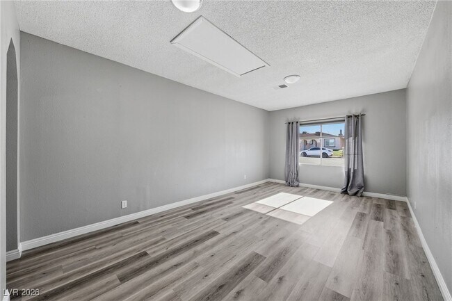 Building Photo - 251 Meyers Ave