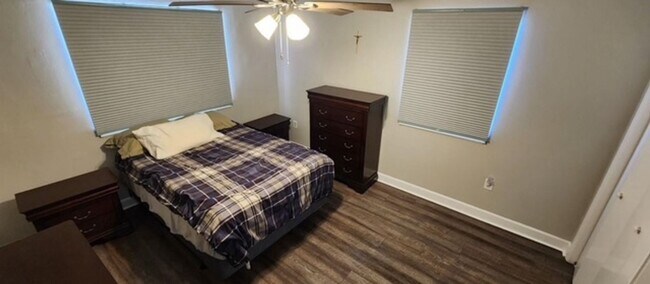 Building Photo - Newly Renovated Condo Located In Highly Desirable Area Of Forest Acres!