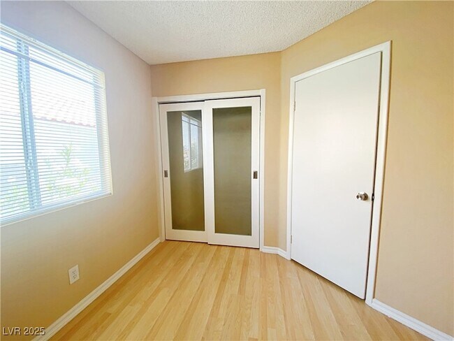 Building Photo - 8316 Cove Landing Ave