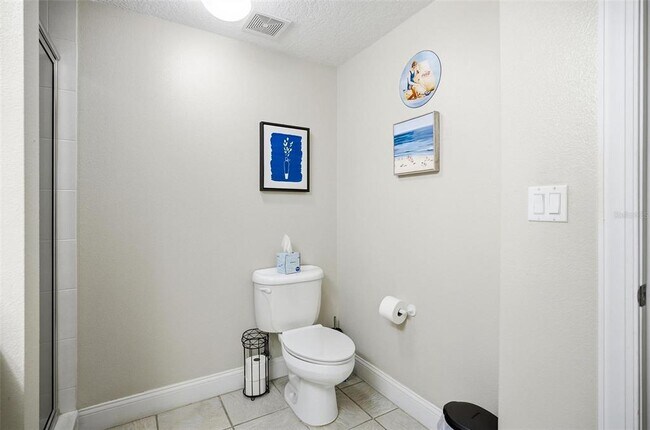 Building Photo - 60 Surfview Dr